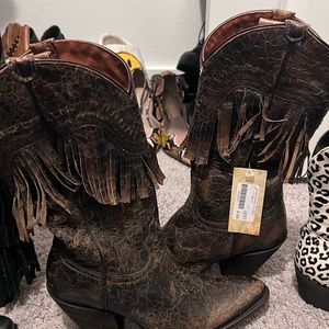 Fringe Boots size 38/7 women boots brand new